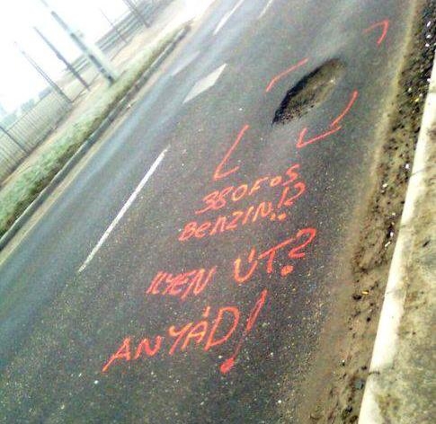 Eközben az utakon . . . 