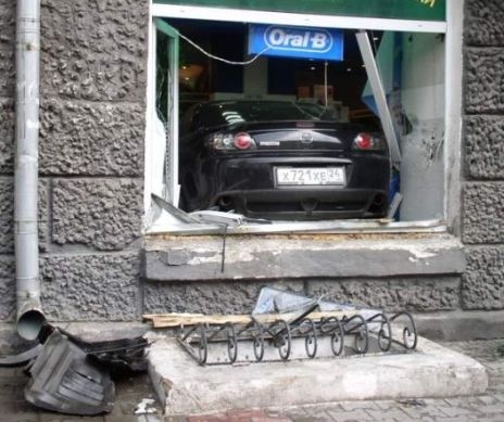 Benézett a sarki boltba . . .