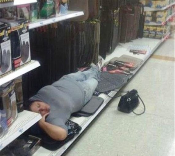 Fárasztó dolog a vásárlás...