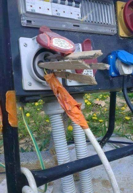 Van aki ünnepnap is melózik