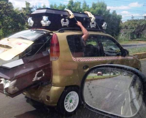 Ma bizarr fuvarja volt a Szállítónak