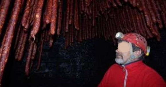 Falusi cseppkőbarlang