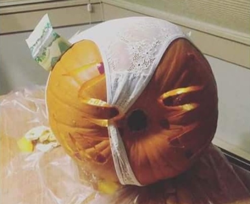 Amikor helóvín van és nincs csajod, de...