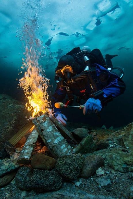 Eközben a jég alatt 😮