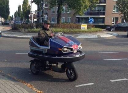 Így robog egy vurstli fan