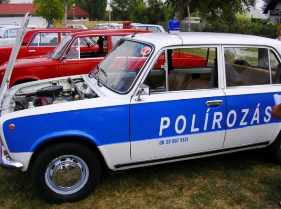 Szolgálunk és polírozunk