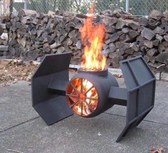 Egy vérbeli Star Wars rajongónak ilyen a grillezője