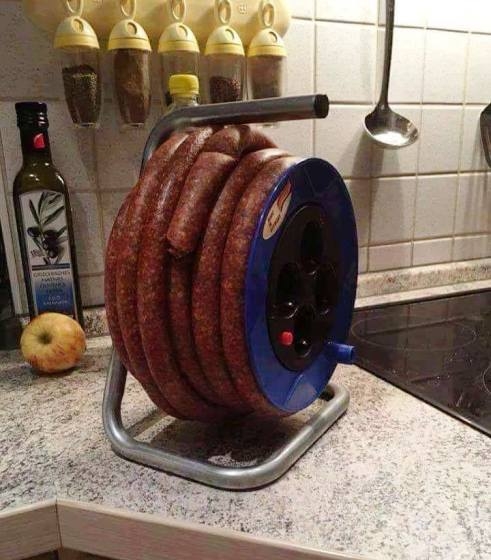 Megkívánt vacsira egy kis kolbászt...