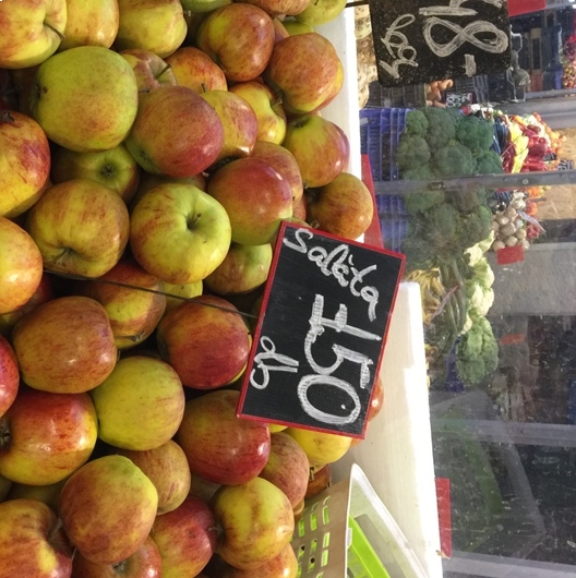 A piacon nézelődtünk